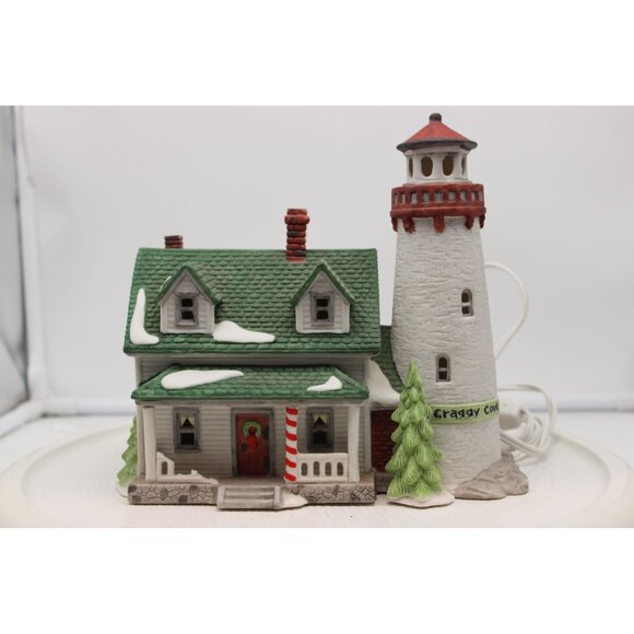 Dept 56 New England Village - Craggy Point Lighthouse - Picture 1 of 5